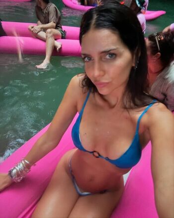 Full leaked Zaira nara page private onlyfans photo