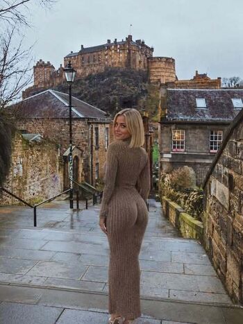 Zara Davis
